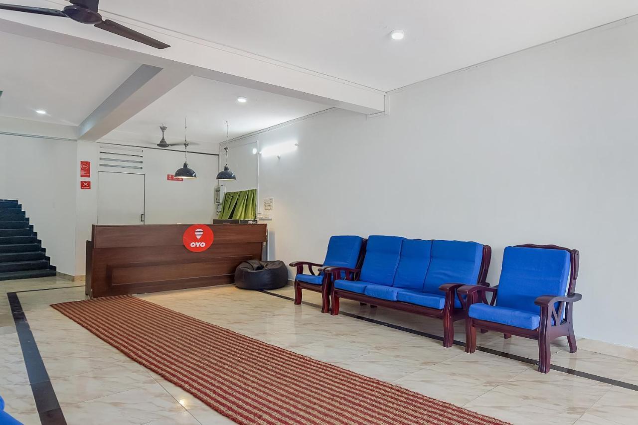 Oyo 13581 Hotel Raj Madikeri Εξωτερικό φωτογραφία