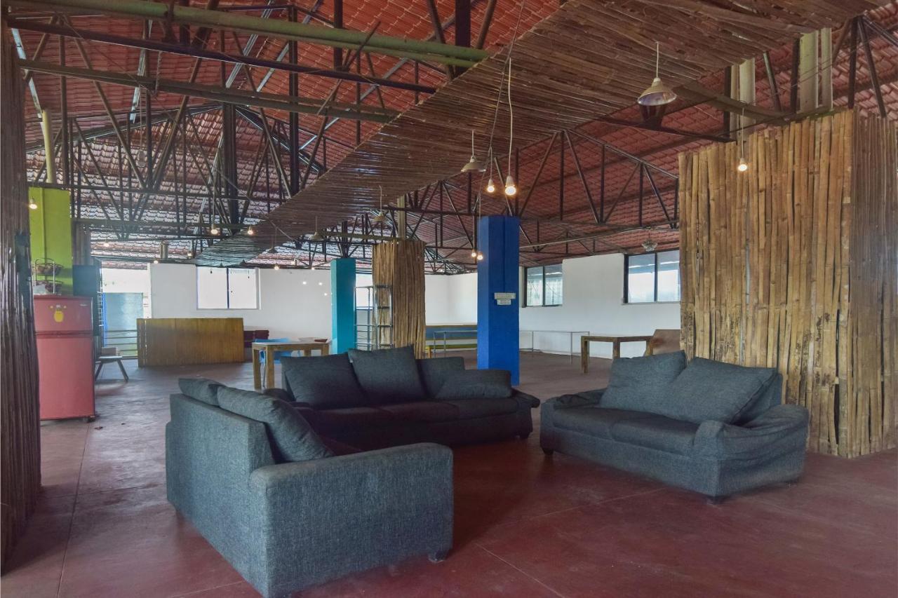 Oyo 13581 Hotel Raj Madikeri Εξωτερικό φωτογραφία